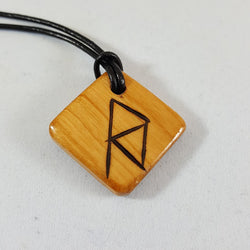 Rune Amulet - Safe Travel